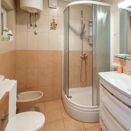 2 Bedroom In Okrug Gornji * Trogir