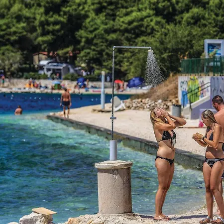 2 Bedroom In Okrug Gornji Trogir